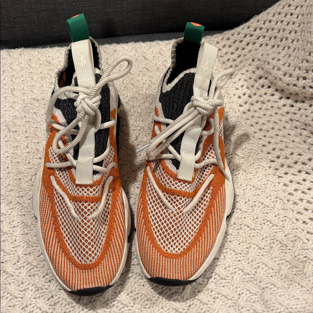 SIA Collective Smoking Vultures
420 Sneakers Men’s 13